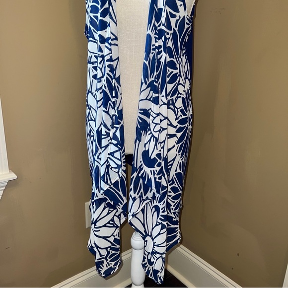 C Brand Knit Open Cardigan Floral Pattern Size L Blue w/ White Sleeveless Poly - Picture 2 of 11